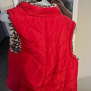 Red Maurice’s reversible vest size M